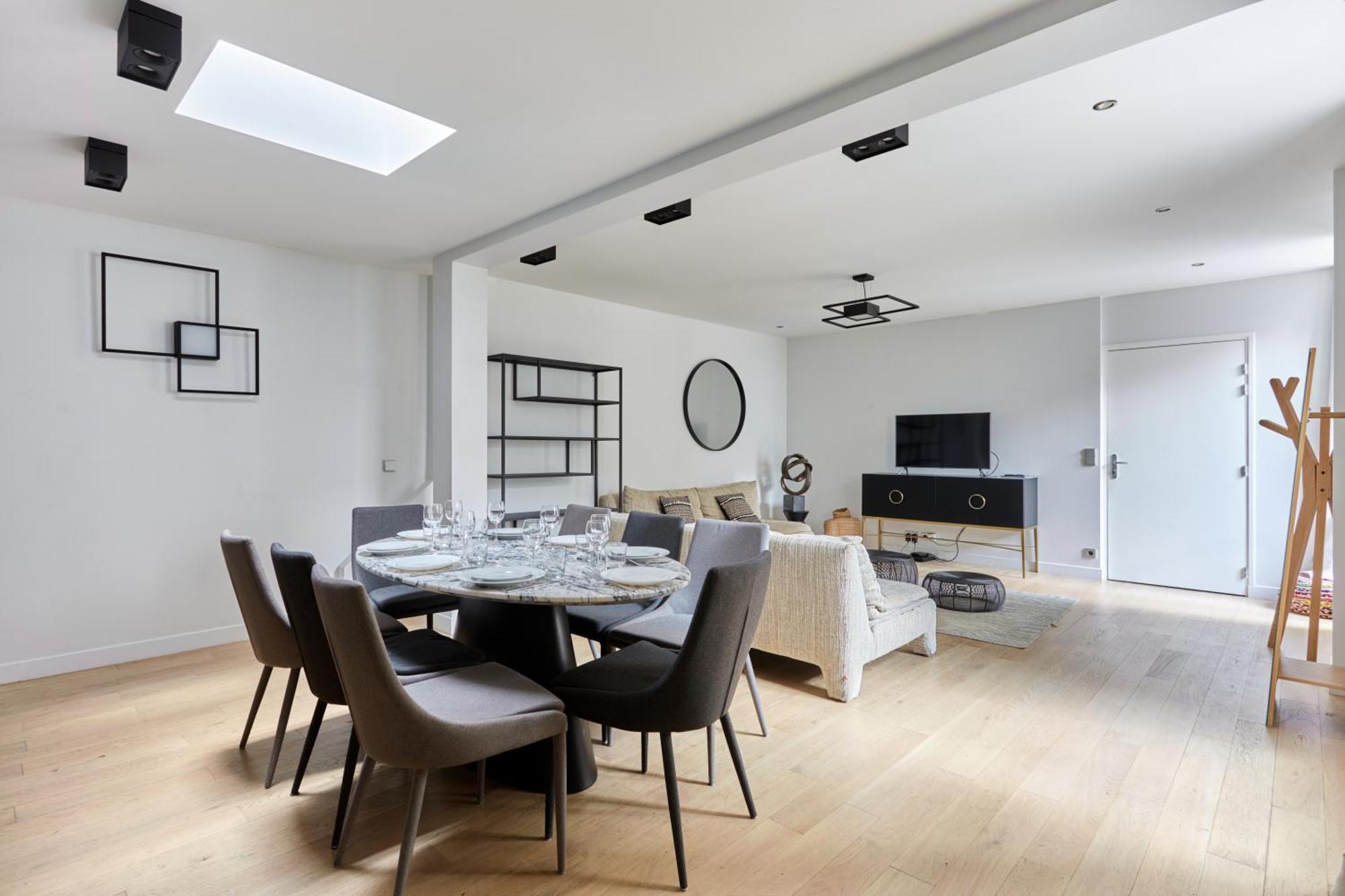 Grand 4br - 17th Arrondissement Appartement