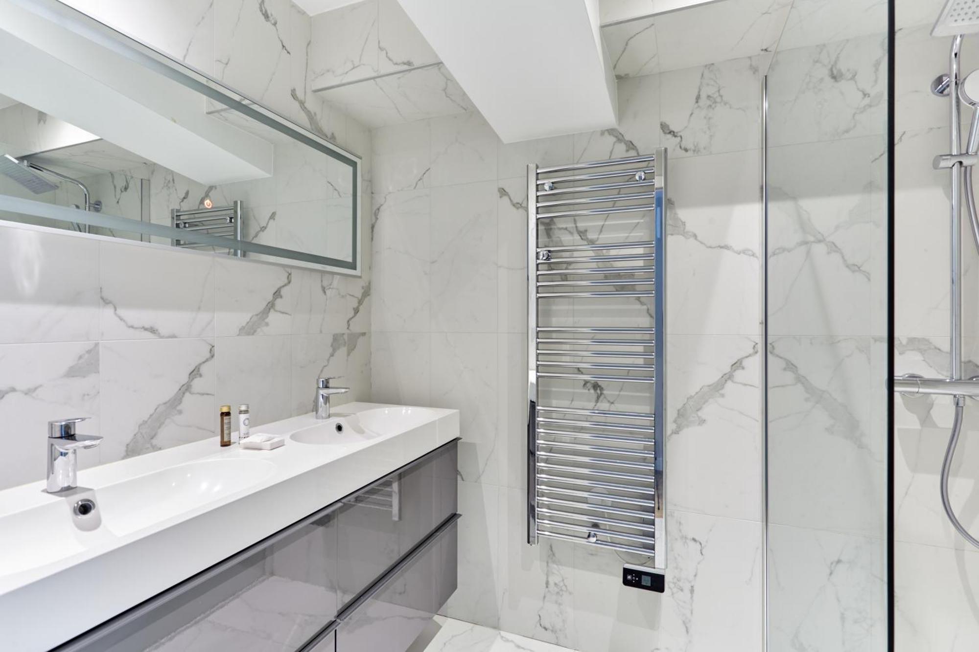 Grand 4br - 17th Arrondissement
